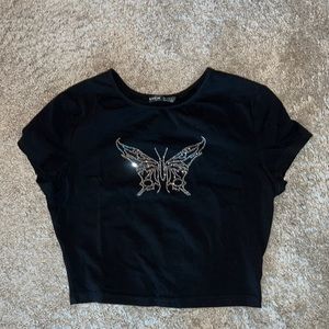 I’m selling a black baby tee from shein
